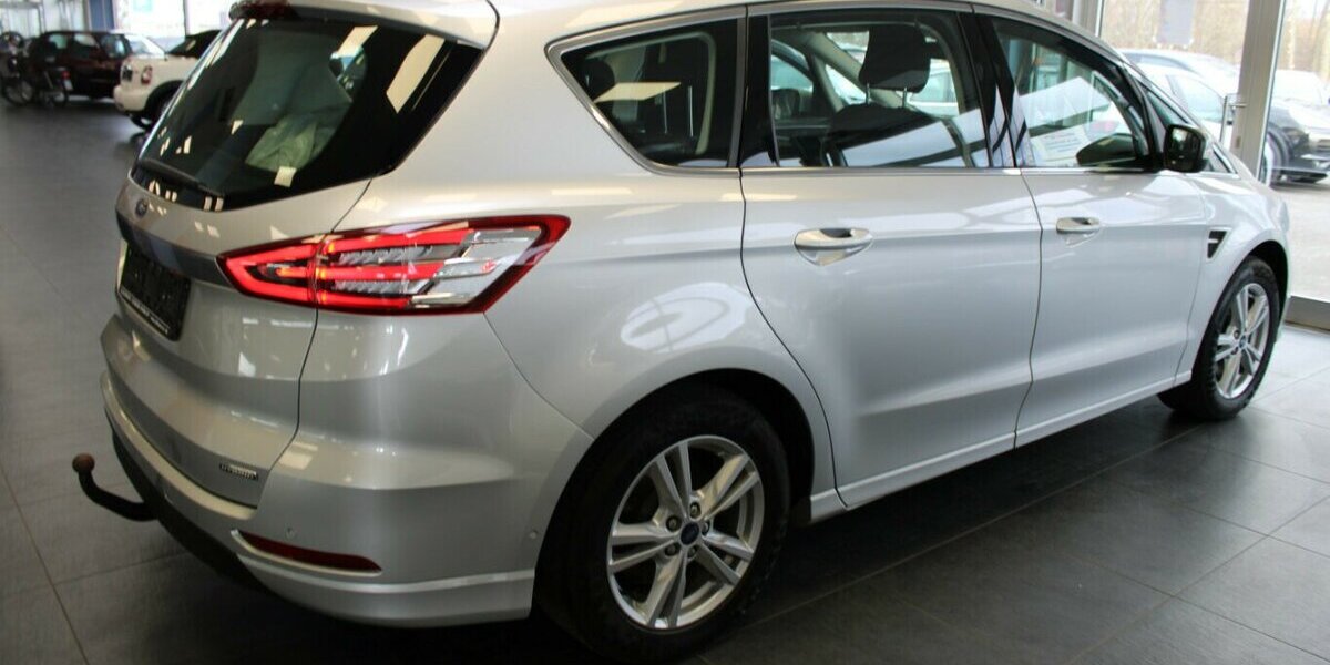 Ford S-Max 2.5 Duratec FHEV TITANIUM -AHK - 97.950 km 21.980 &euro; Euskirchen 53881