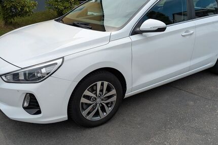 Hyundai i30 136.000 km 9.400 &euro; Bonn 53127