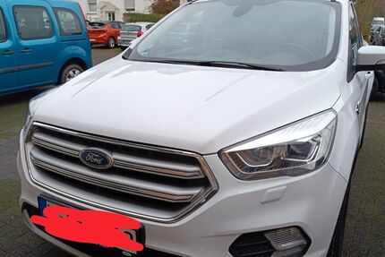 Ford Kuga 78.000 km 11.690 &euro; Köln 50739