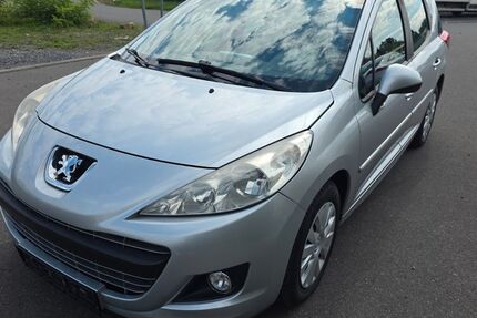 Peugeot 207 142.999 km 2.450 &euro; Köln 51105