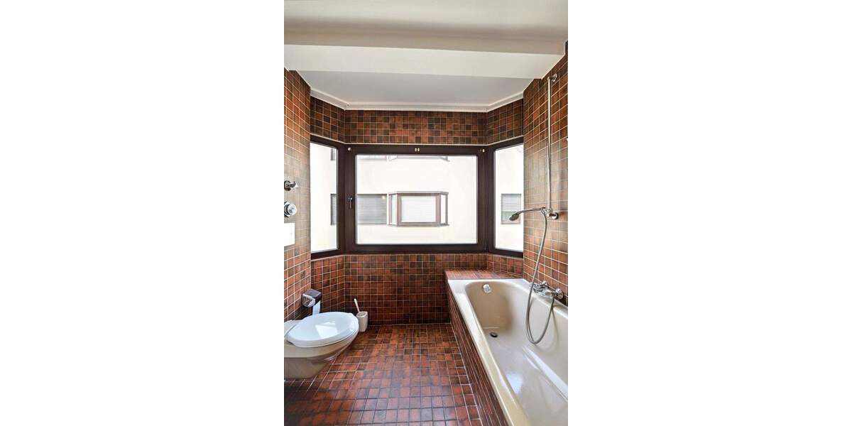 Etagenwohnung Bonn Zentrum - 2 Zimmer, 72 m&sup2;, 278.000&euro; | Angebot:25815018