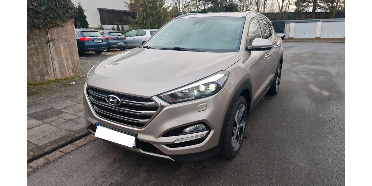 Hyundai TUCSON 133.600 km 14.100 &euro; Meckenheim 53340