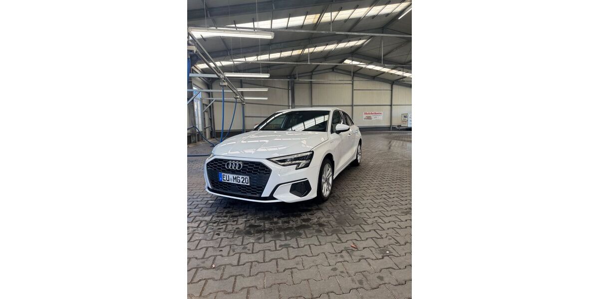 Audi A3 81.700 km 24.000 &euro; Mechernich 53894