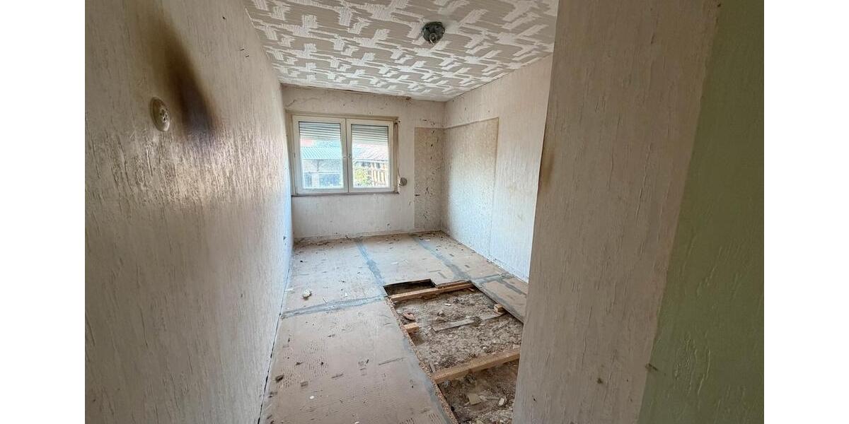 Reihenhaus Swisttal - 5 Zimmer, 140 m&sup2;, 185.000&euro; | Angebot:27285292