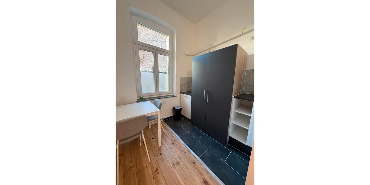 Hochparterre Köln Rodenkirchen - 1 Zimmer, 30 m&sup2;, 1.050&euro; | Angebot:26221220