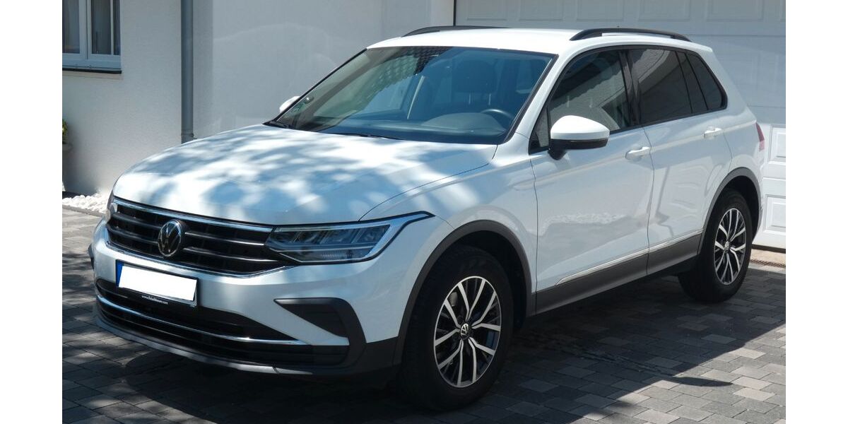 VW Tiguan 49.800 km 26.900 &euro; Bornheim 53332