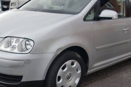VW Touran 184.665 km 2.399 &euro; köln 51149