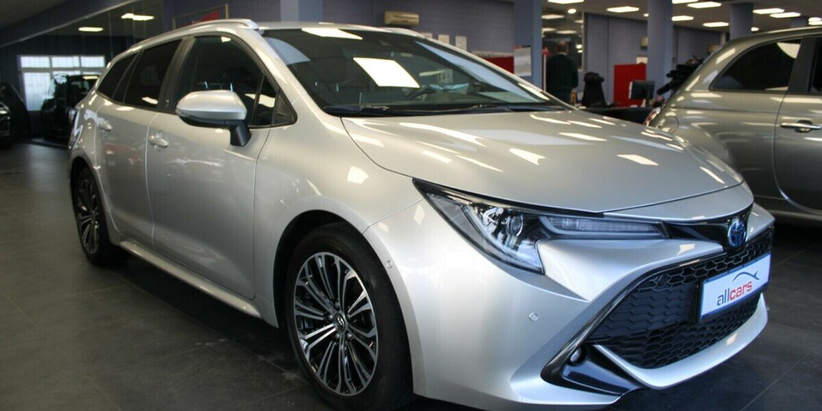Toyota Corolla 2.0 Touring Sports Hybrid Team Deutschland 77.720 km 21.980 &euro; Euskirchen 53881