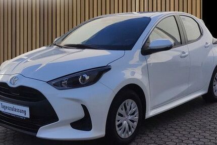 Toyota Yaris 3.000 km 22.990 &euro; Leverkusen 51381