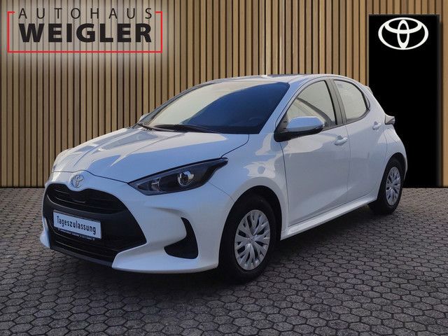 Toyota Yaris 3.000 km 22.990 &euro; Leverkusen 51381