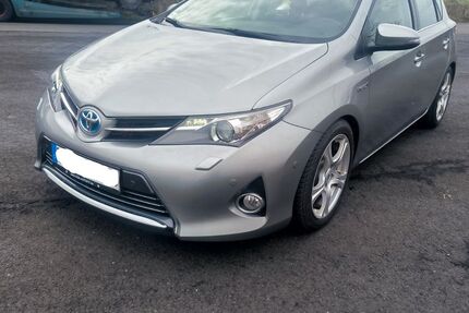 Toyota Auris 187.235 km 10.200 &euro; Euskirchen 53881