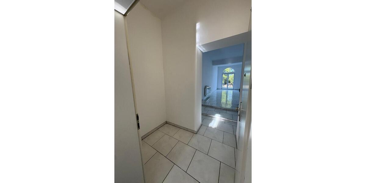 Einfamilienhaus Frechen - 5 Zimmer, 170 m&sup2;, 2.300&euro; | Angebot:26652878