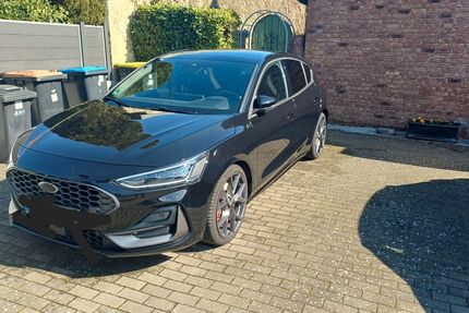 Ford Focus 7.500 km 33.500 &euro; Köln 51061