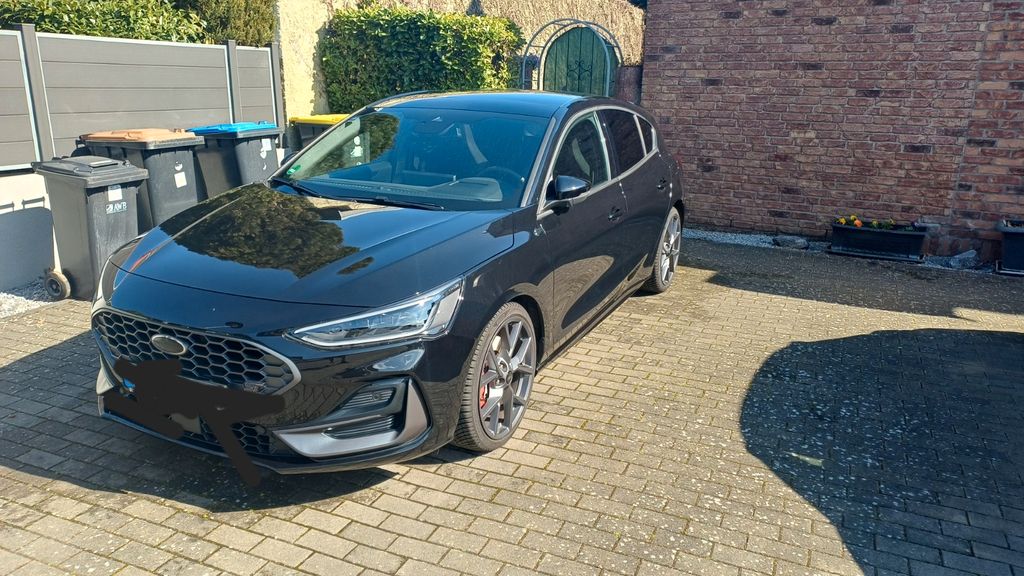 Ford Focus 7.500 km 33.500 &euro; Köln 51061