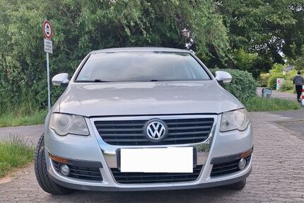 VW Passat 176.000 km 2.600 &euro; Bonn 53177