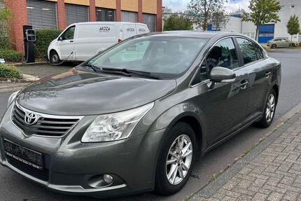 Toyota Avensis 233.000 km 4.999 &euro; Köln 50739