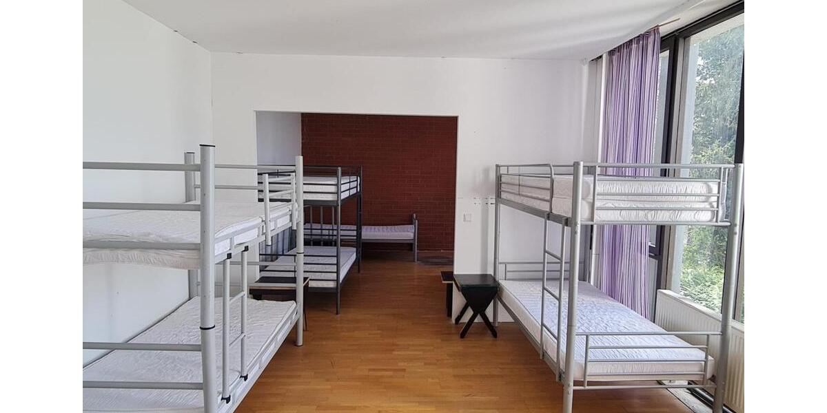 Etagenwohnung Rösrath - 9 Zimmer, 300 m&sup2;, 4.000&euro; | Angebot:25632982