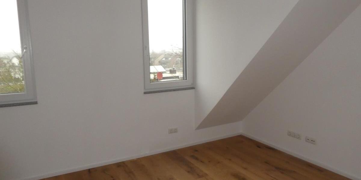 Neue helle Dachgeschoßwohnung mit moderner Heiztechnik im Energiesparhaus Bonn-Endenich - Dachgeschoßwohnung Bonn Dransdorf | Angebot:26610037