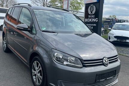 VW Touran 124.000 km 8.990 &euro; Wesseling - Köln 50389