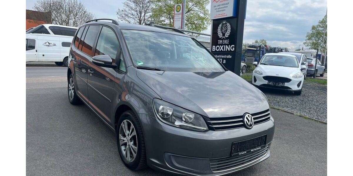 VW Touran 124.000 km 8.990 &euro; Wesseling - Köln 50389