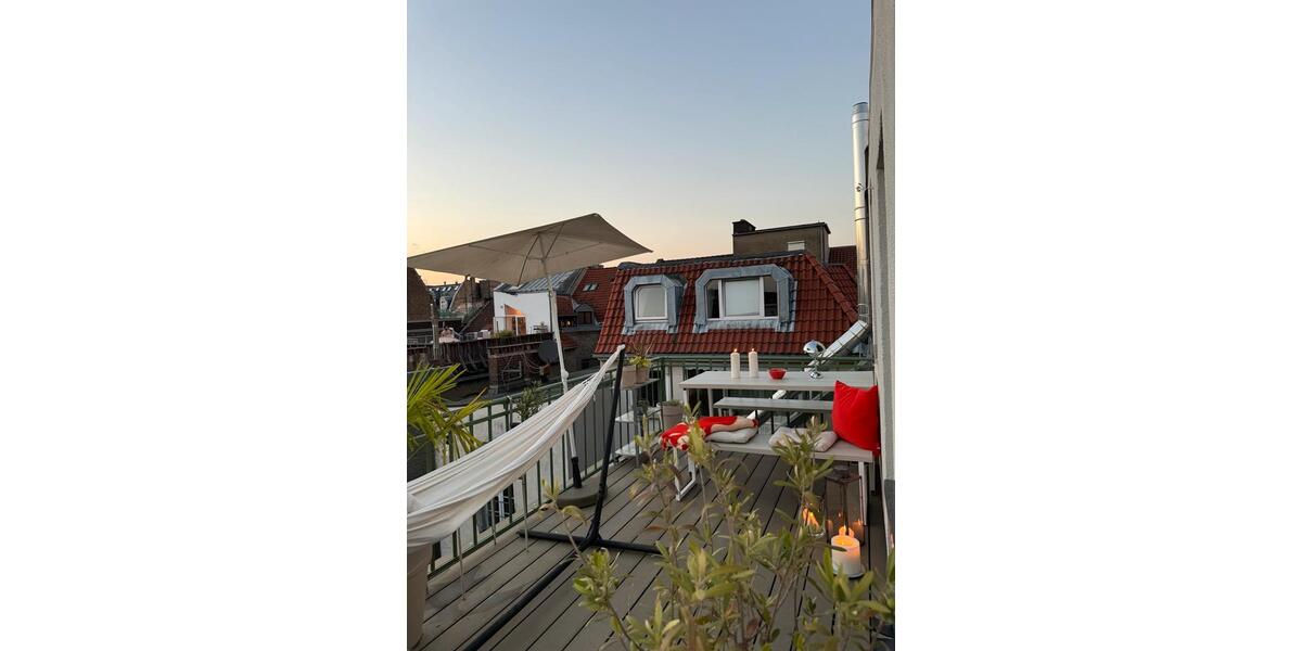 Dachgeschoßwohnung Köln Ehrenfeld - 2 Zimmer, 50 m&sup2;, 1.200&euro; | Angebot:26020353