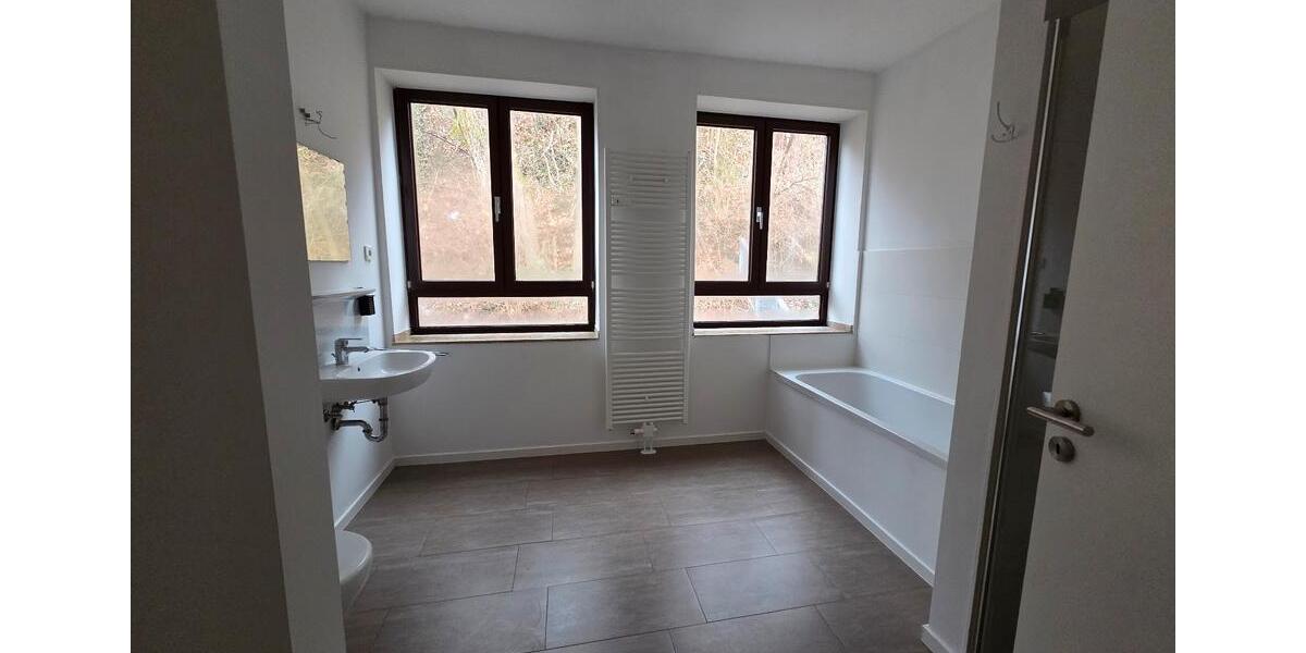 Etagenwohnung Bonn Bad Godesberg - 2 Zimmer, 84 m&sup2;, 1.095&euro; | Angebot:25305593