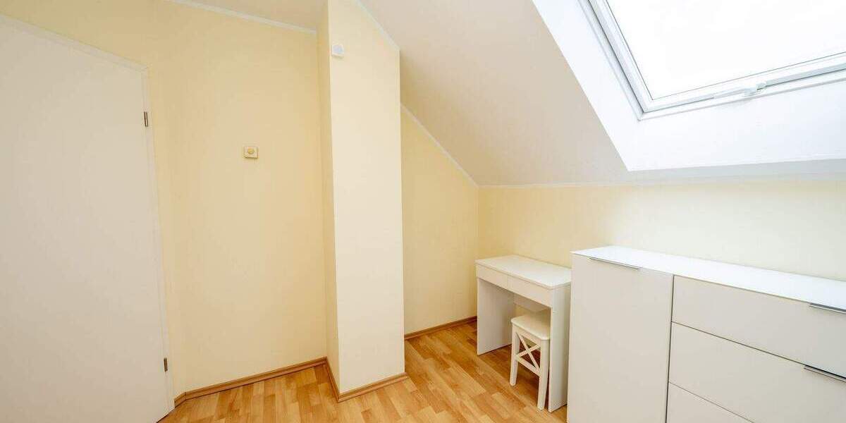 Einfamilienhaus Köln Mülheim - 7 Zimmer, 247 m&sup2;, 839.000&euro; | Angebot:25778486