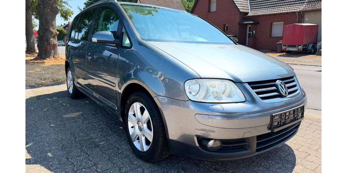 VW Touran 207.007 km 3.850 &euro; Kerpen 50171
