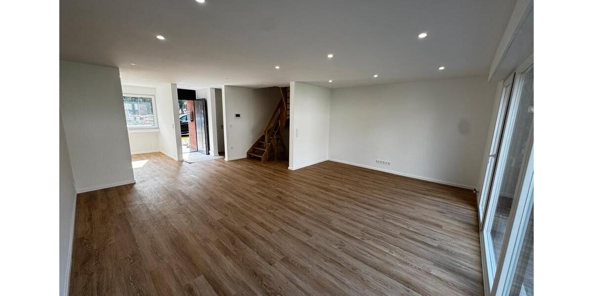 Reihenhaus Lohmar - 6 Zimmer, 170 m&sup2;, 2.550&euro; | Angebot:26345389