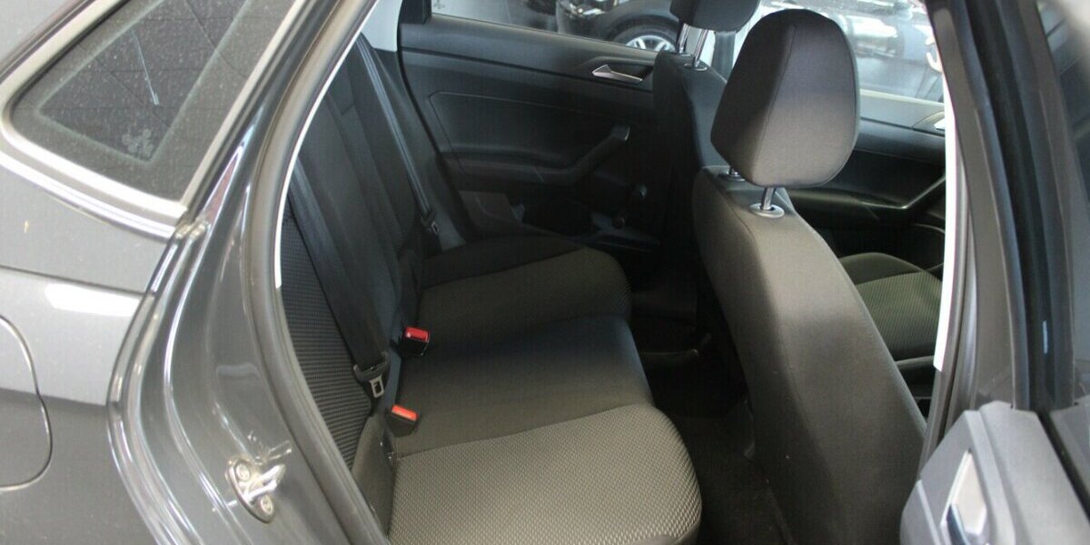 VW Polo 1.0 Trendline 77.920 km 10.980 &euro; Euskirchen 53881