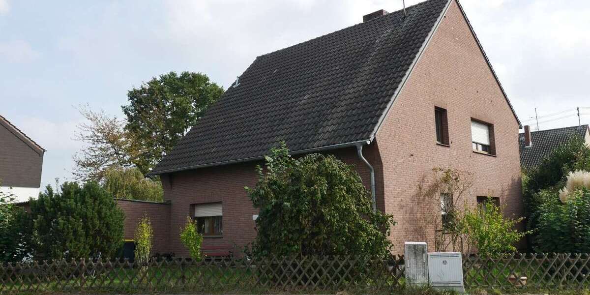 Einfamilienhaus Sankt Augustin - 6 Zimmer, 157 m&sup2;, 530.000&euro; | Angebot:24834809