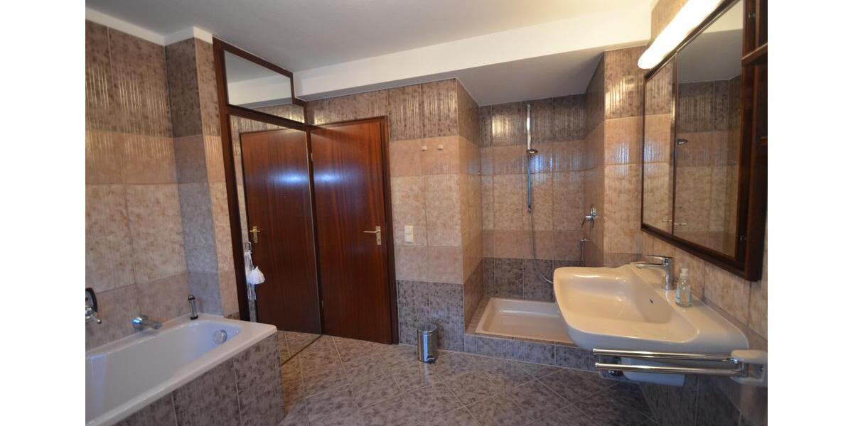 Maisonettenwohnung Brühl - 3 Zimmer, 100 m&sup2;, 995&euro; | Angebot:25265394