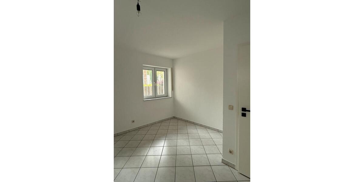 Etagenwohnung Köln Kalk - 3 Zimmer, 81 m&sup2;, 1.200&euro; | Angebot:26042235