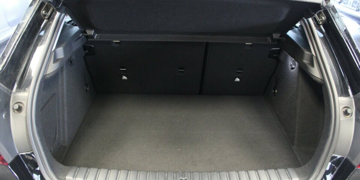 BMW 118 118i Advantage - LED - Navi - SHZ - PDC - 58.370 km 17.980 &euro; Euskirchen 53881