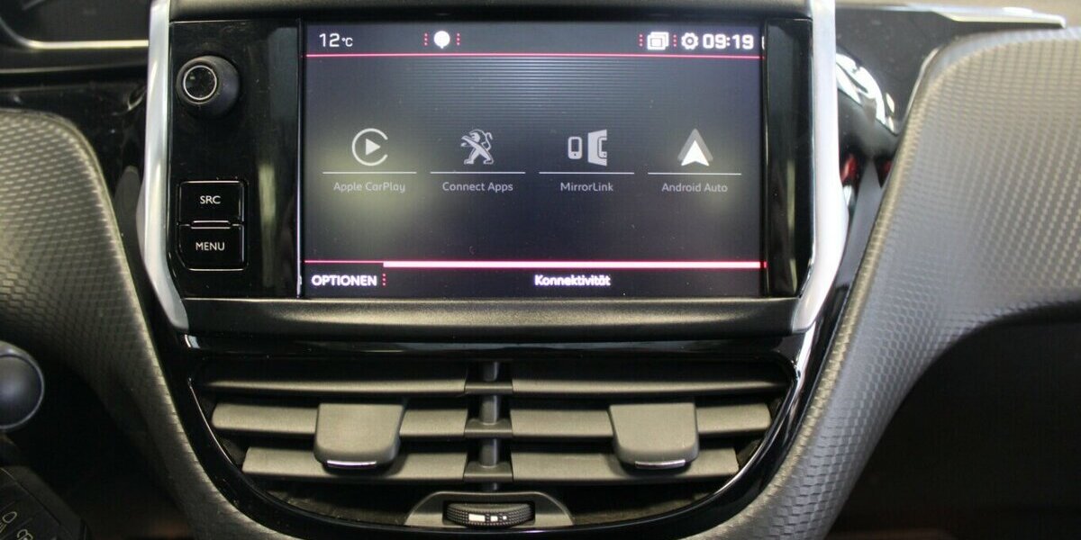 Peugeot 2008 PureTech 130 GPF GT-line - Panoramadach - AHK 107.572 km 10.780 &euro; Euskirchen 53881