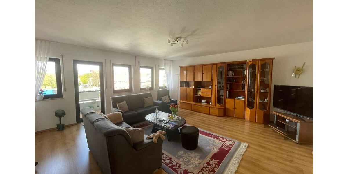 Etagenwohnung Bergheim - 3 Zimmer, 125 m&sup2;, 1.100&euro; | Angebot:26042762