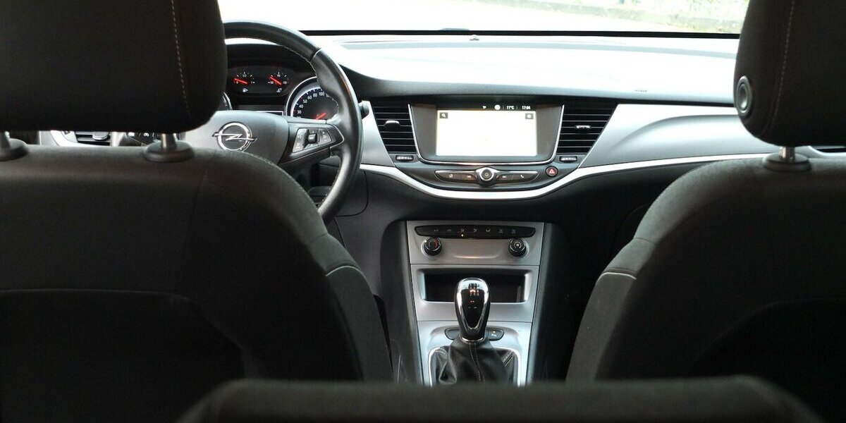 Opel Astra SPORTS TOURER NAVI 1.HD BLUETOOTH ALLWETTERR 125.000 km 9.908 &euro; Köln 50858