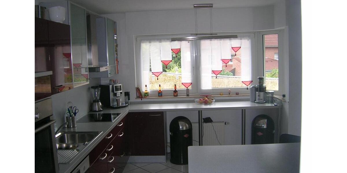 Etagenwohnung Brühl - 3 Zimmer, 100 m&sup2;, 930&euro; | Angebot:26044697