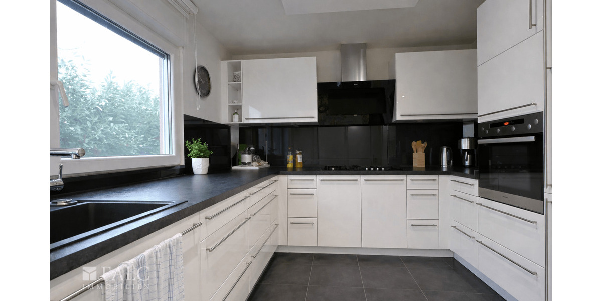 Einfamilienhaus Köln Esch/Auweiler - 8 Zimmer, 288 m&sup2;, 1.099.000&euro; | Angebot:25696534