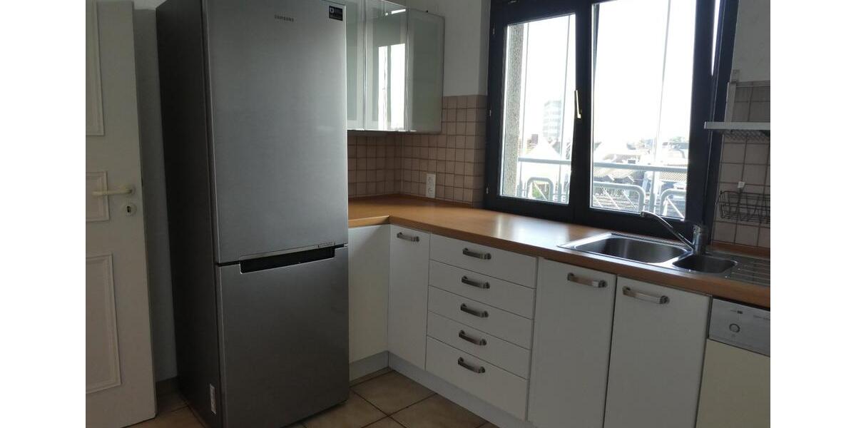 Dachgeschoßwohnung Bonn Poppelsdorf - 3.5 Zimmer, 77 m&sup2;, 850&euro; | Angebot:25991585
