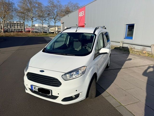 Ford Tourneo Courier 62.500 km 10.990 &euro; Köln 51109