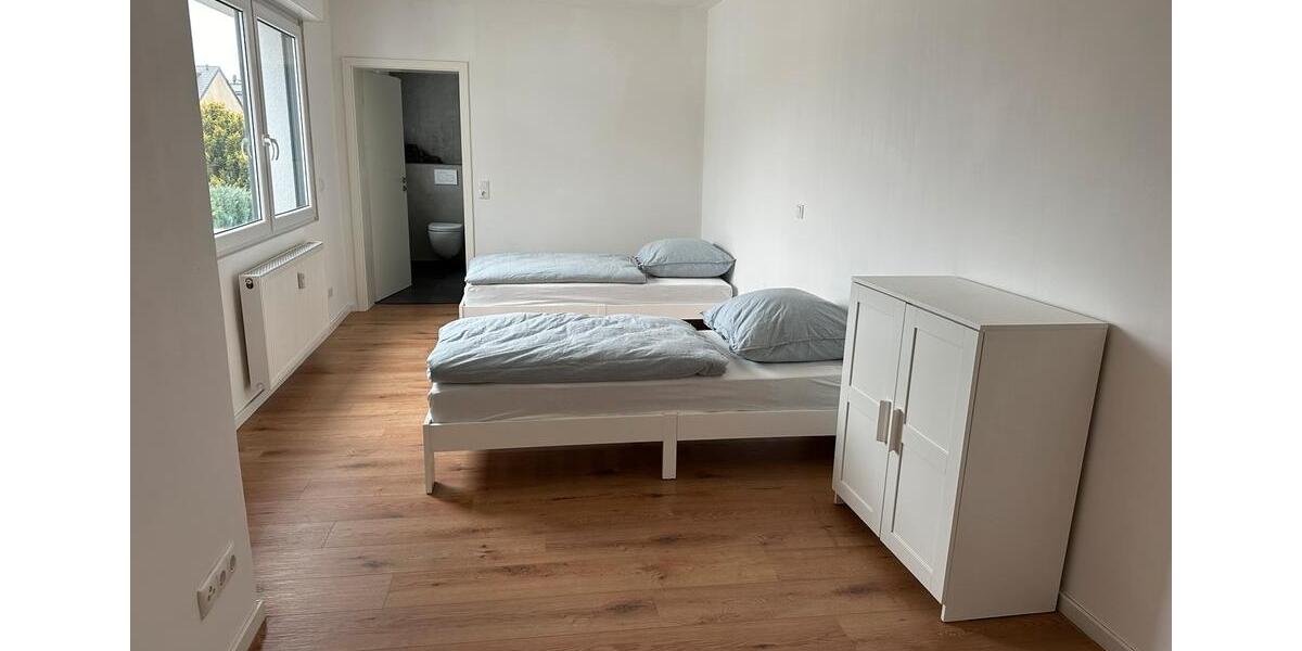 Dachgeschoßwohnung Köln Lindenthal - 5 Zimmer, 120 m&sup2;, 570&euro; | Angebot:25205302