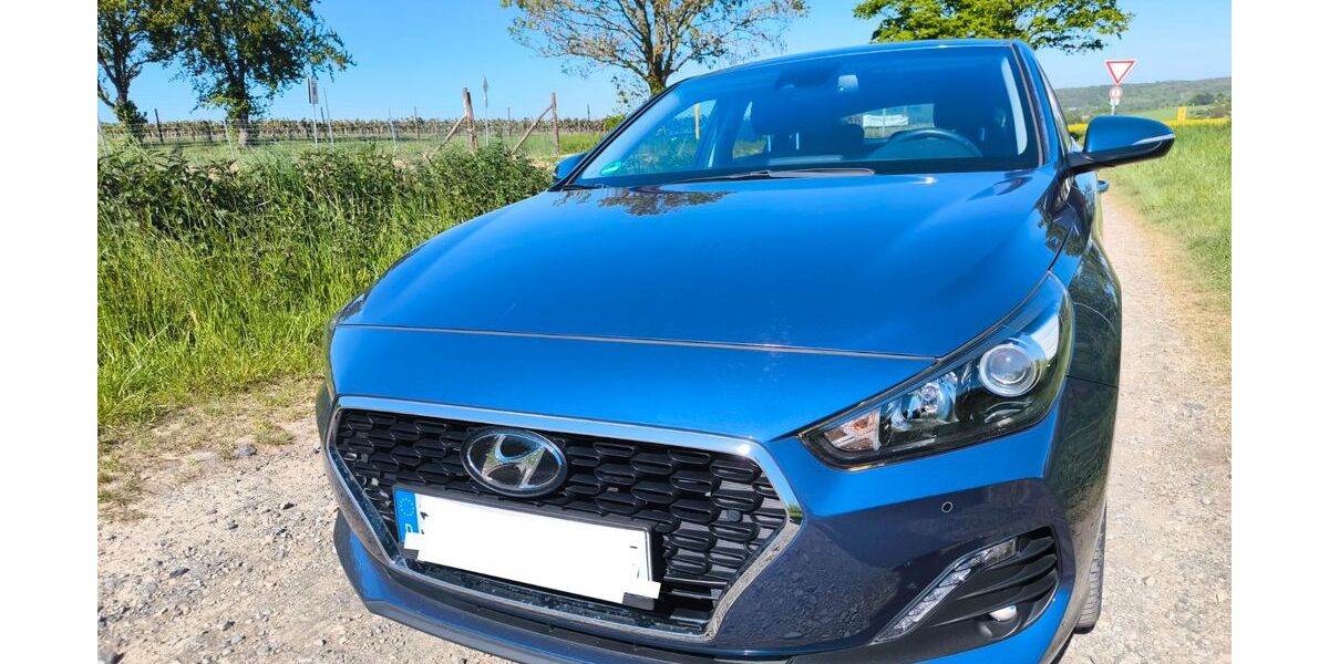 Hyundai i30 53.238 km 17.900 &euro; Bonn 53229