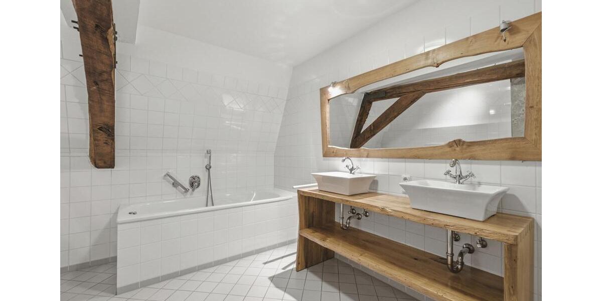Maisonettenwohnung Swisttal - 6 Zimmer, 235 m&sup2;, 2.100&euro; | Angebot:26678943