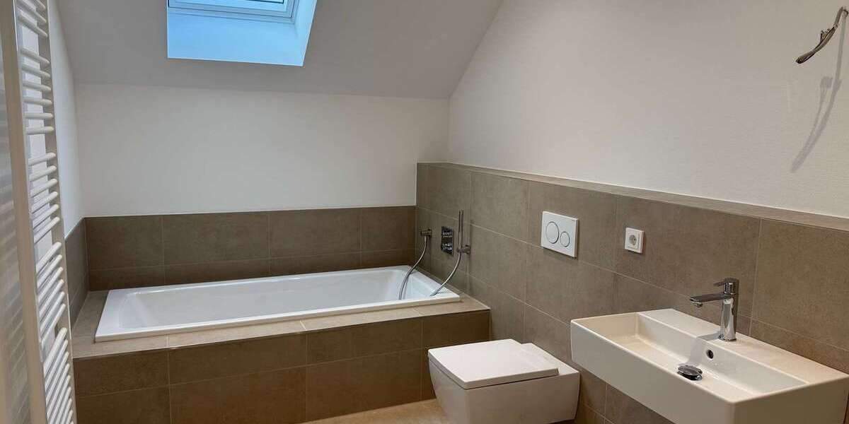 Etagenwohnung Troisdorf Bergheim - 3 Zimmer, 132 m&sup2;, 1.800&euro; | Angebot:26027766