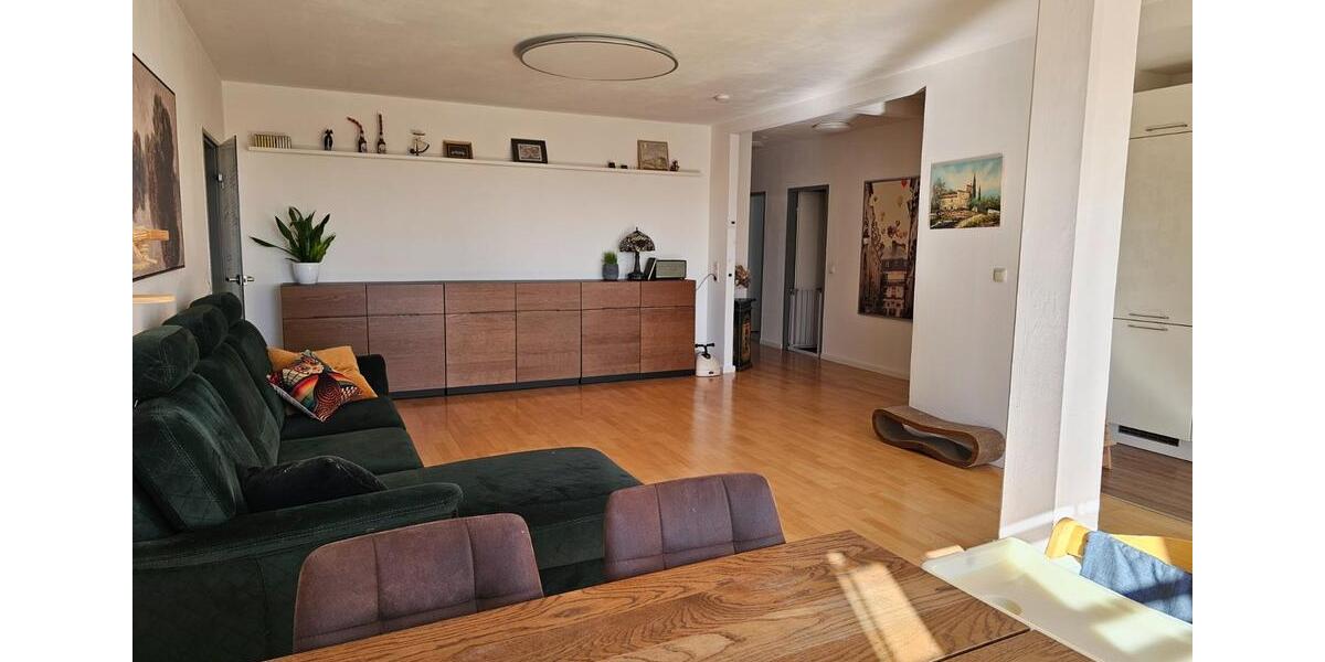 Dachgeschoßwohnung Frechen - 4 Zimmer, 94 m&sup2;, 410.000&euro; | Angebot:25772336