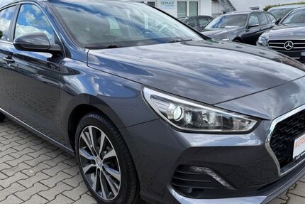 Hyundai i30 124.000 km 11.900 &euro; Rheinbach 53359