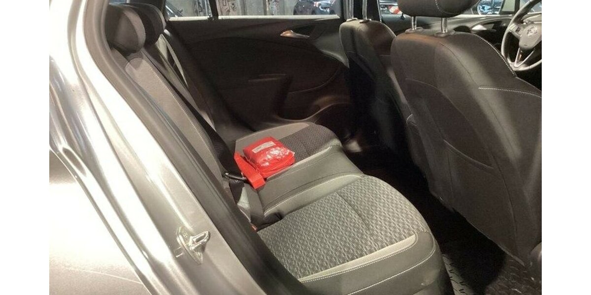 Opel Astra Klima Navi Temp CarPlay GARANTIE 37.000 km 37.000 km 14.900 &euro; Erftstadt 50374