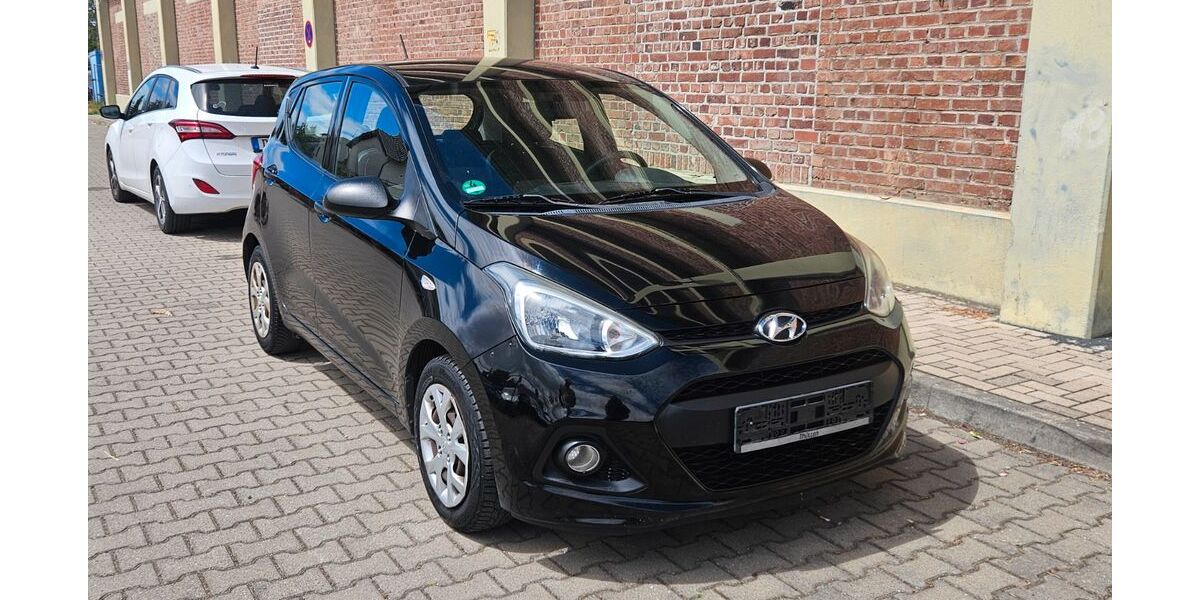 Hyundai i10 195.000 km 1.999 &euro; düren 52349