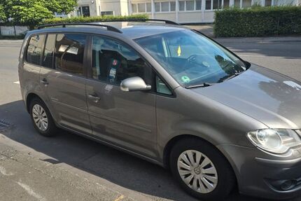 VW Touran 276.000 km 5.000 &euro; Köln 51065
